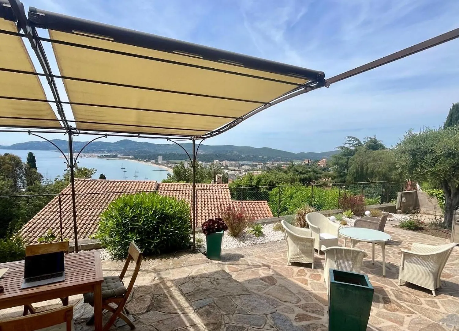 Casa de Férias Villa Paisible Vue Panoramique Le Lavandou França